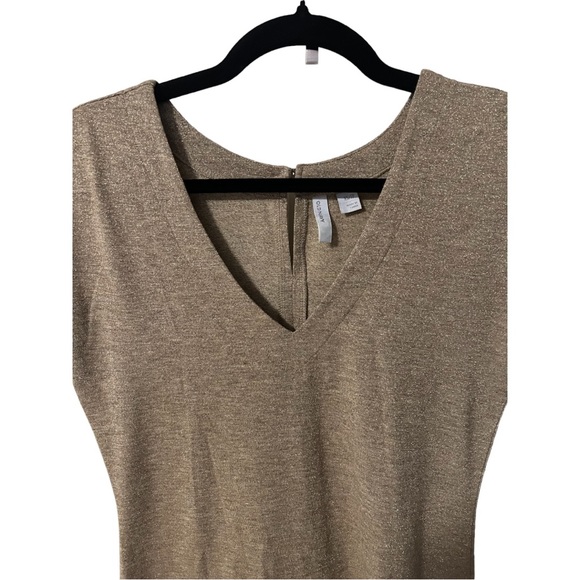 A beautiful Old Navy dress in extra small - Picture 4 of 7